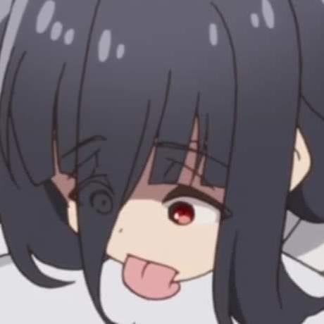 unpopular opinion: wide shoulders on femboys is gap moe along with wigs partially falling off during plapping