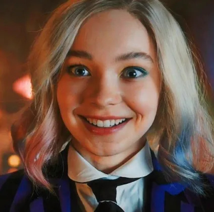 It's a snood thread silly, lole