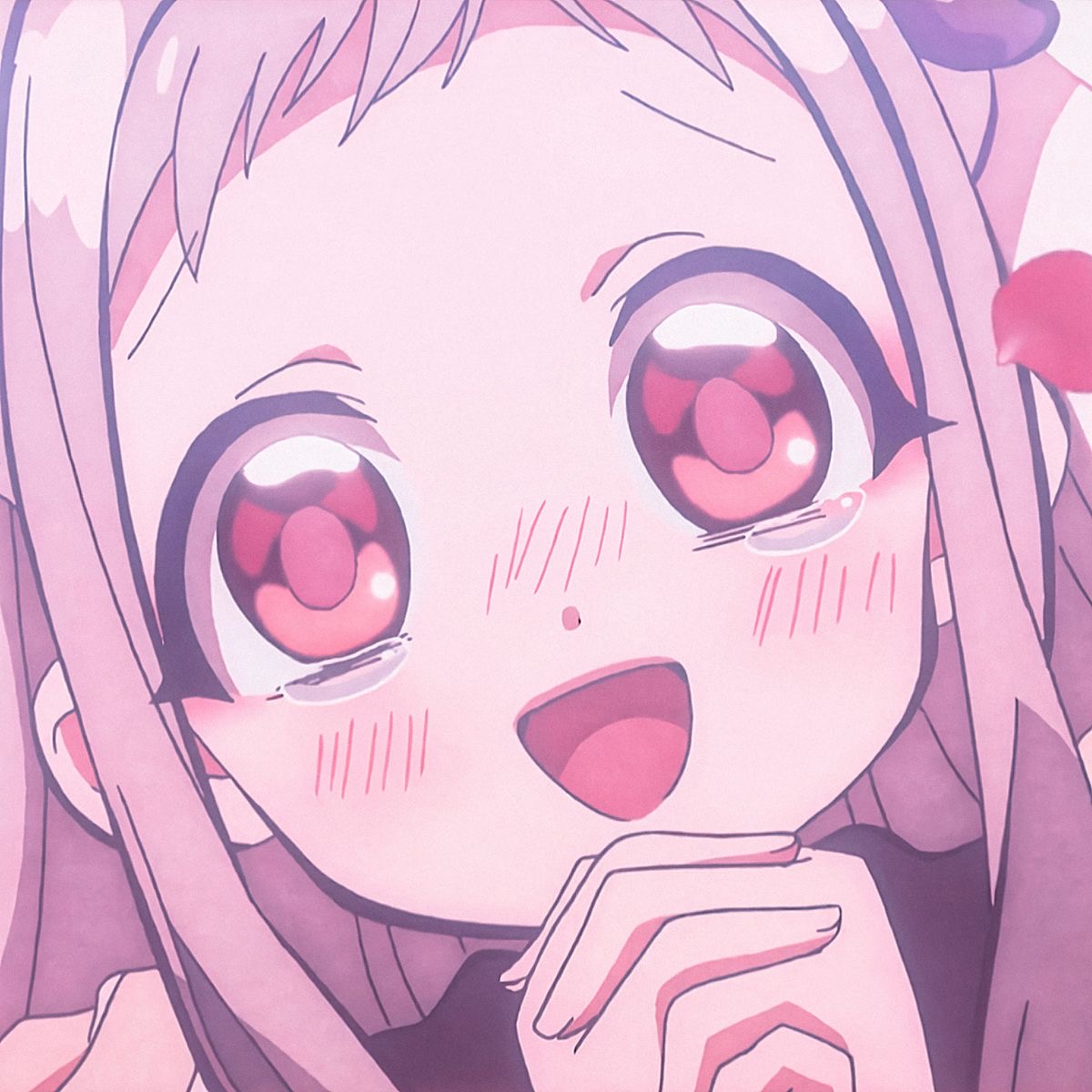 i feel so safe around esfores frens i know that despite my current vulnerable state, they would always help their queen bee