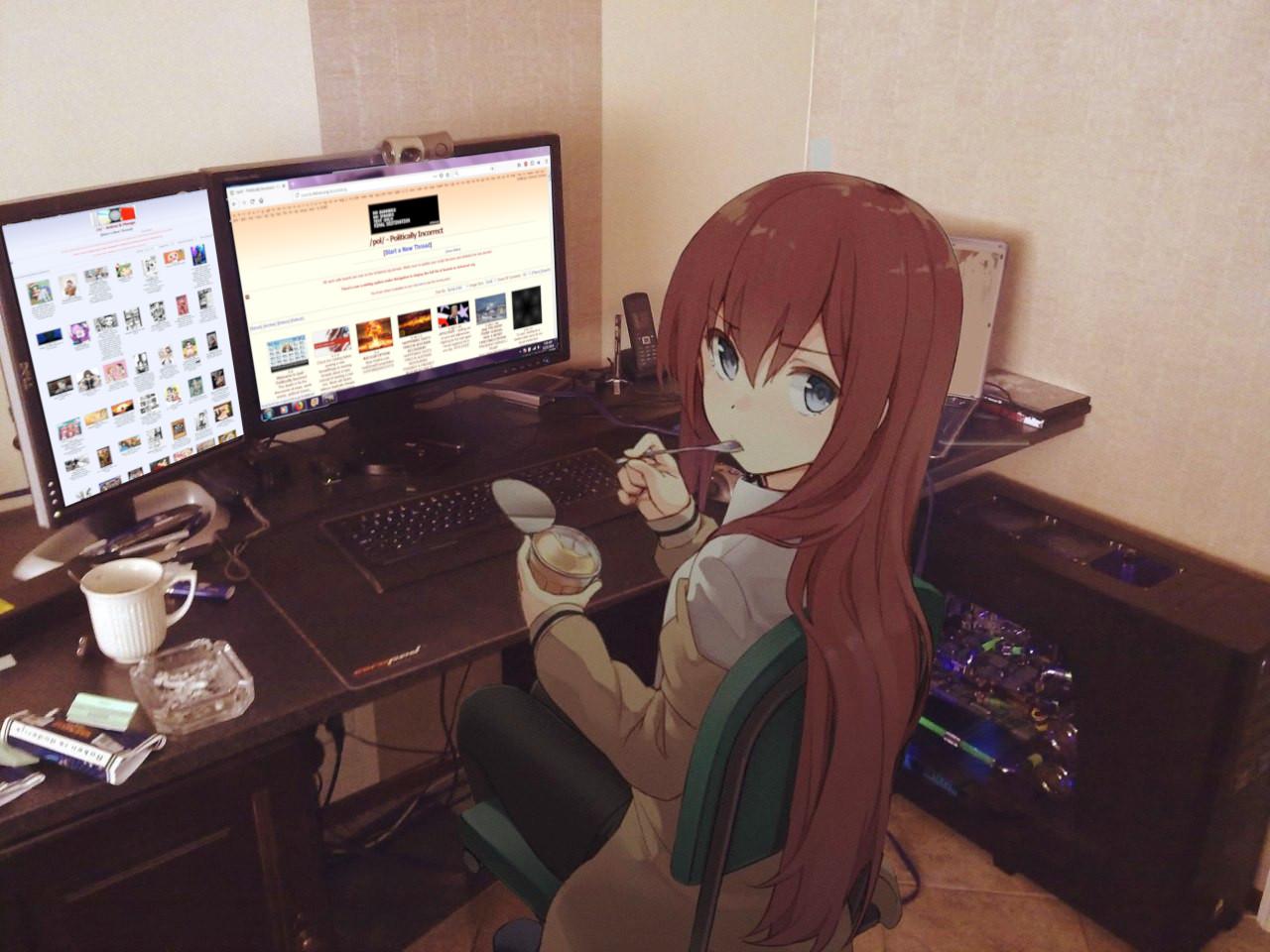 why is this disgusting slob eating while using the computer i thoguht she was supposed to be smart