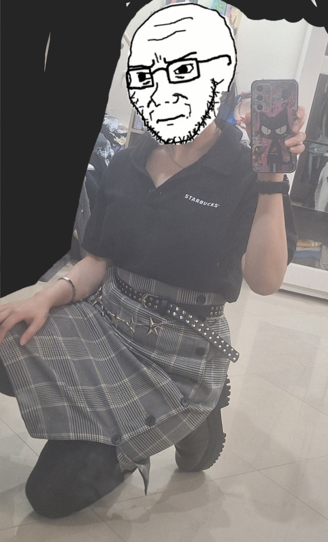 I love spitting in customers drinks :3